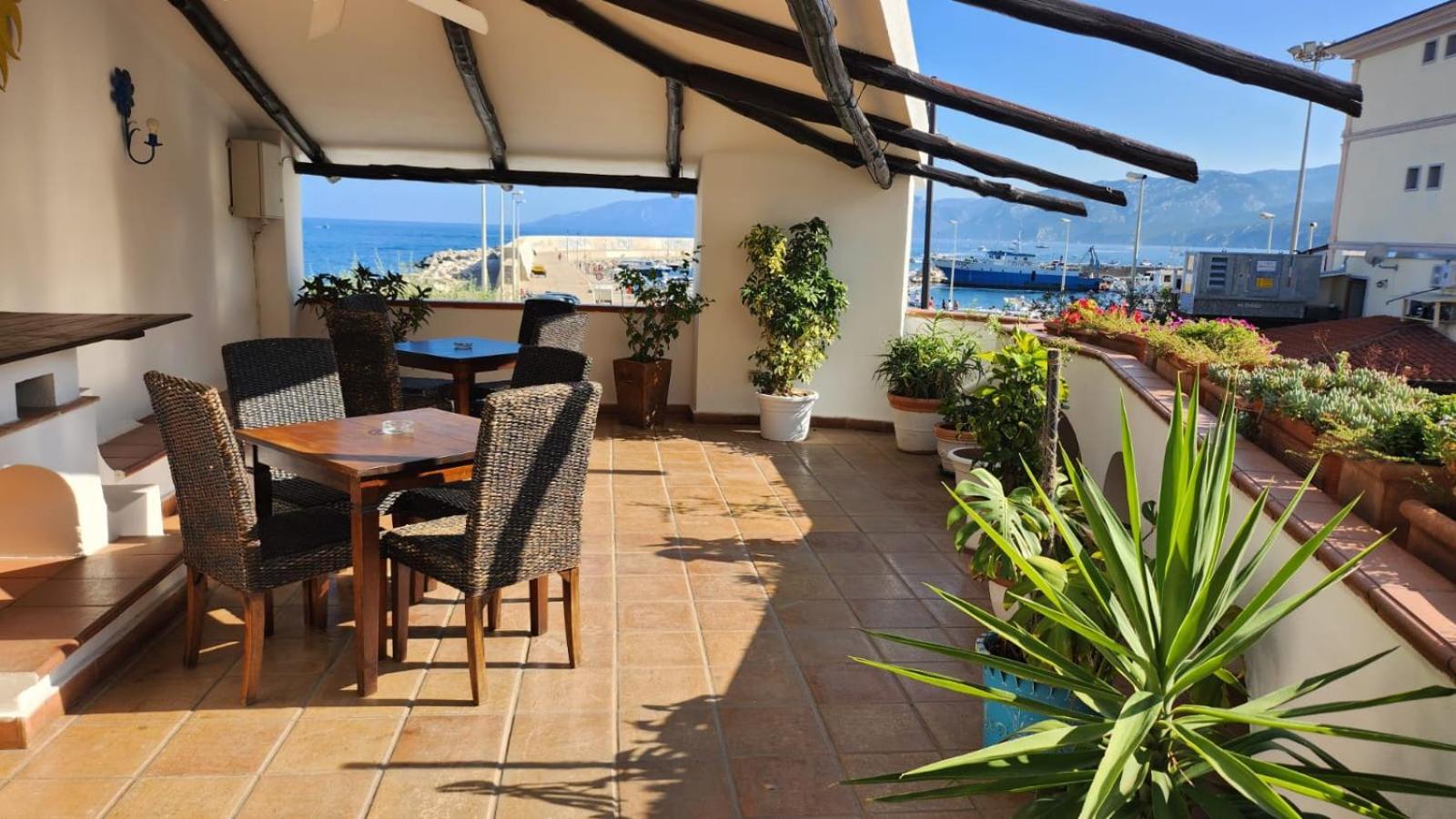 Hotel Pop Cala Gonone Kültér fotó